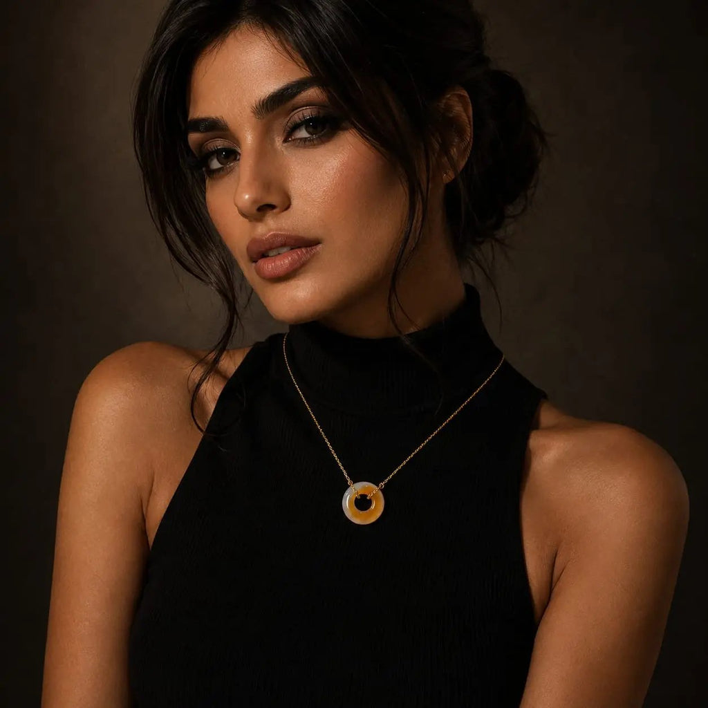 SAMVELLI gold-plated 925 silver Donut Necklace – Citrine yellow and white model view
