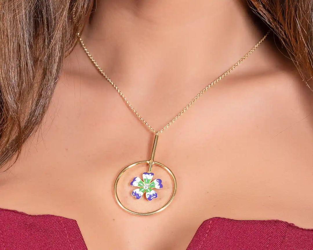925 Sterling Silver Floral Circle Pendant Necklace